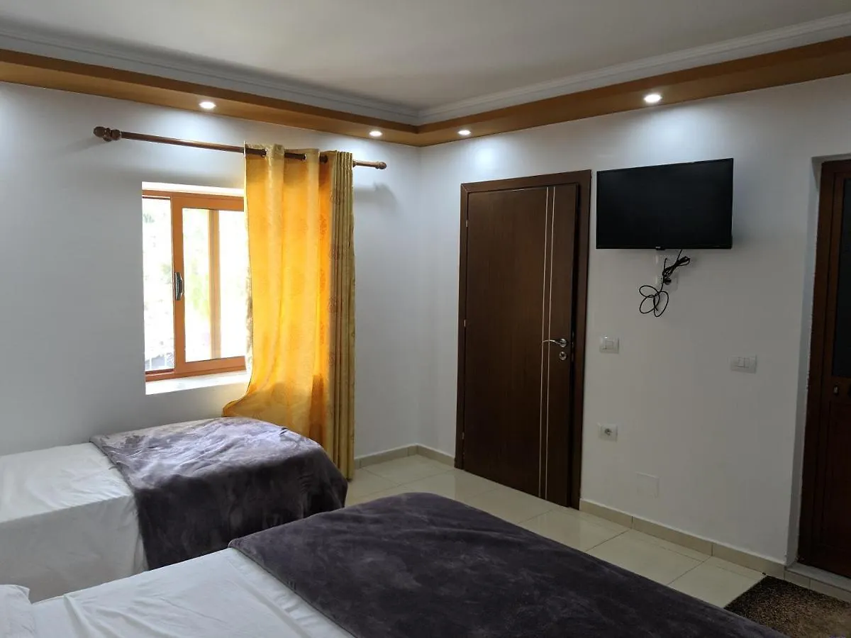 Apartment Guesthouse Alvi Permet